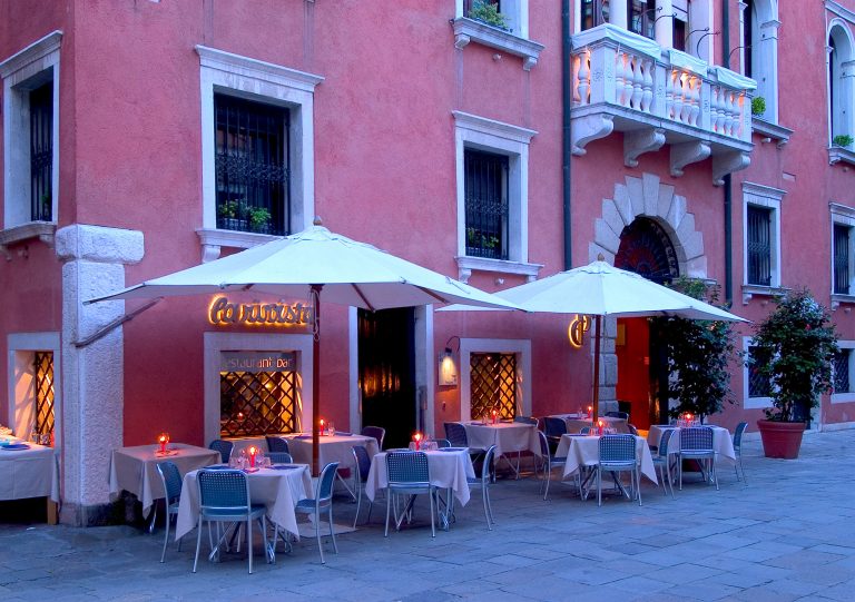 La-rivista-restaurant---ext